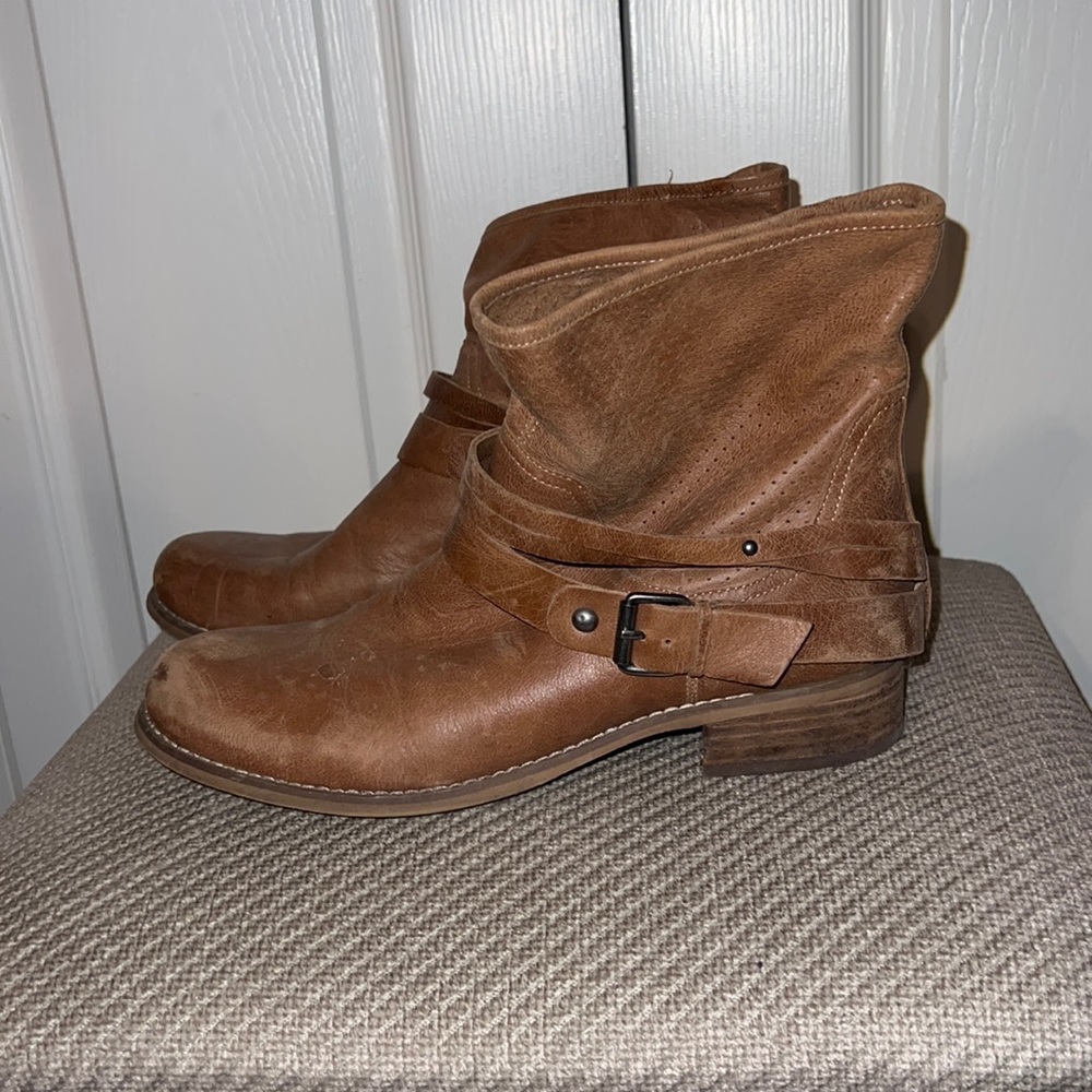 Marc Fisher boots. Brown, womens size 8